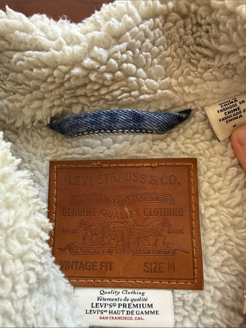 Levis - Men's Blue Sherpa-Lined Denim Jacket medium - Picture 2 of 6